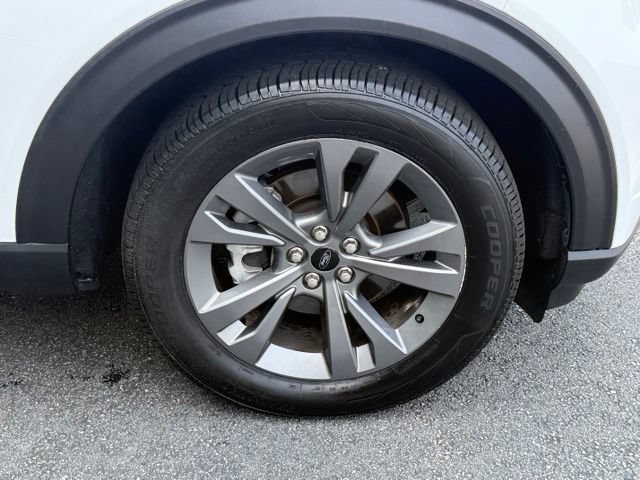 Certified 2021 Ford Explorer XLT w/ Equipment Group 202A AWD/4WD image 24