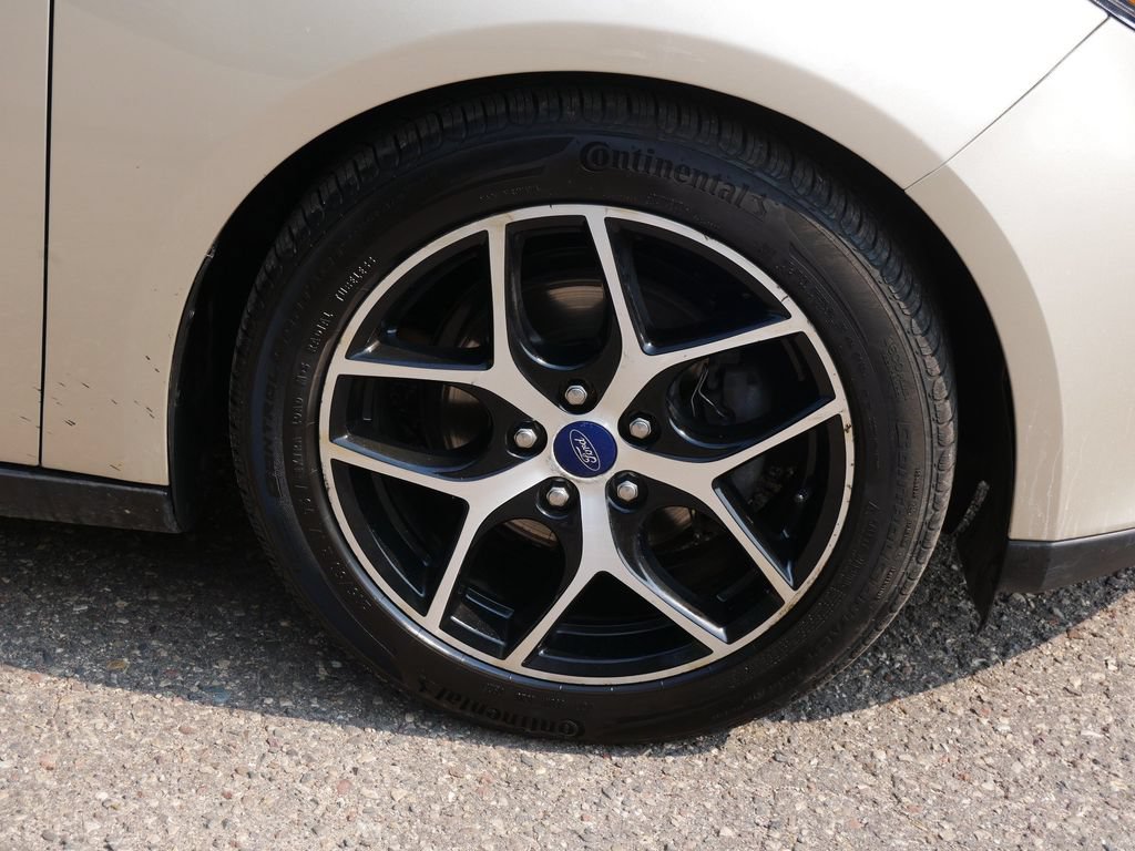 Certified 2018 Ford Focus SEL FWD image 7