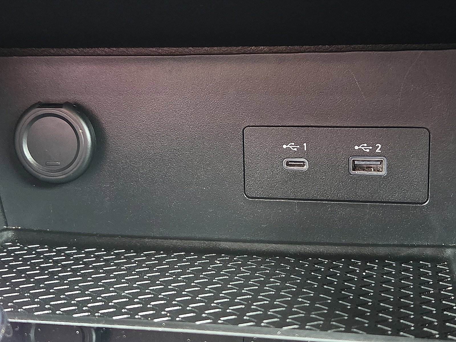 Used 2025 Nissan Pathfinder SV image 19