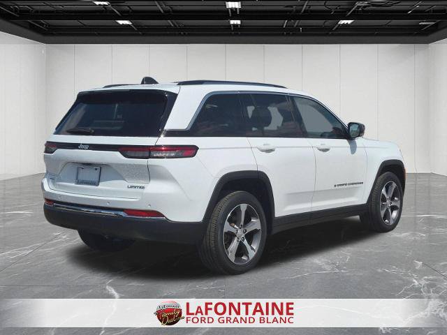 Used 2023 Jeep Grand Cherokee Limited w/ Trailer Tow Prep Group (B) AWD/4WD image 5