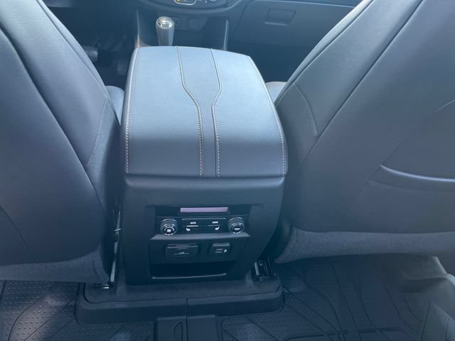 Used 2019 Chevrolet Traverse Premier w/ Driver Confidence II Package FWD image 22