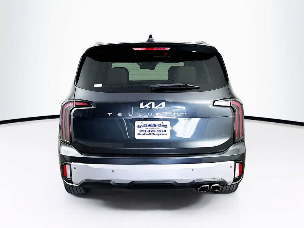 Used 2024 Kia Telluride EX w/ EX Captain's Chair Package FWD image 5