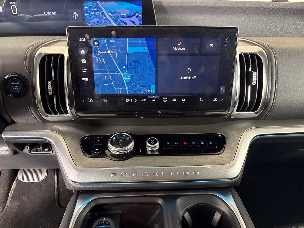 Certified 2025 Ford Expedition Platinum AWD/4WD image 31