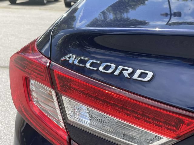 Used 2018 Honda Accord Touring image 10