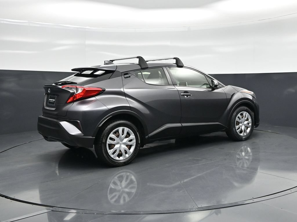 Used 2020 Toyota C-HR LE FWD image 21