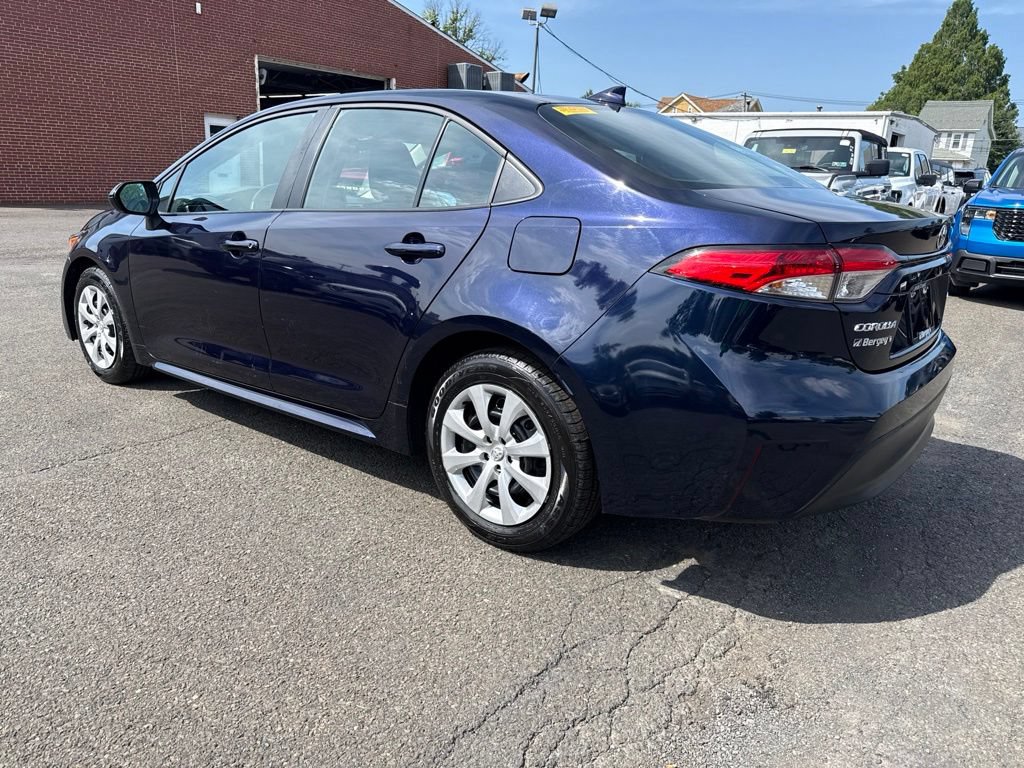 Used 2024 Toyota Corolla LE FWD image 6