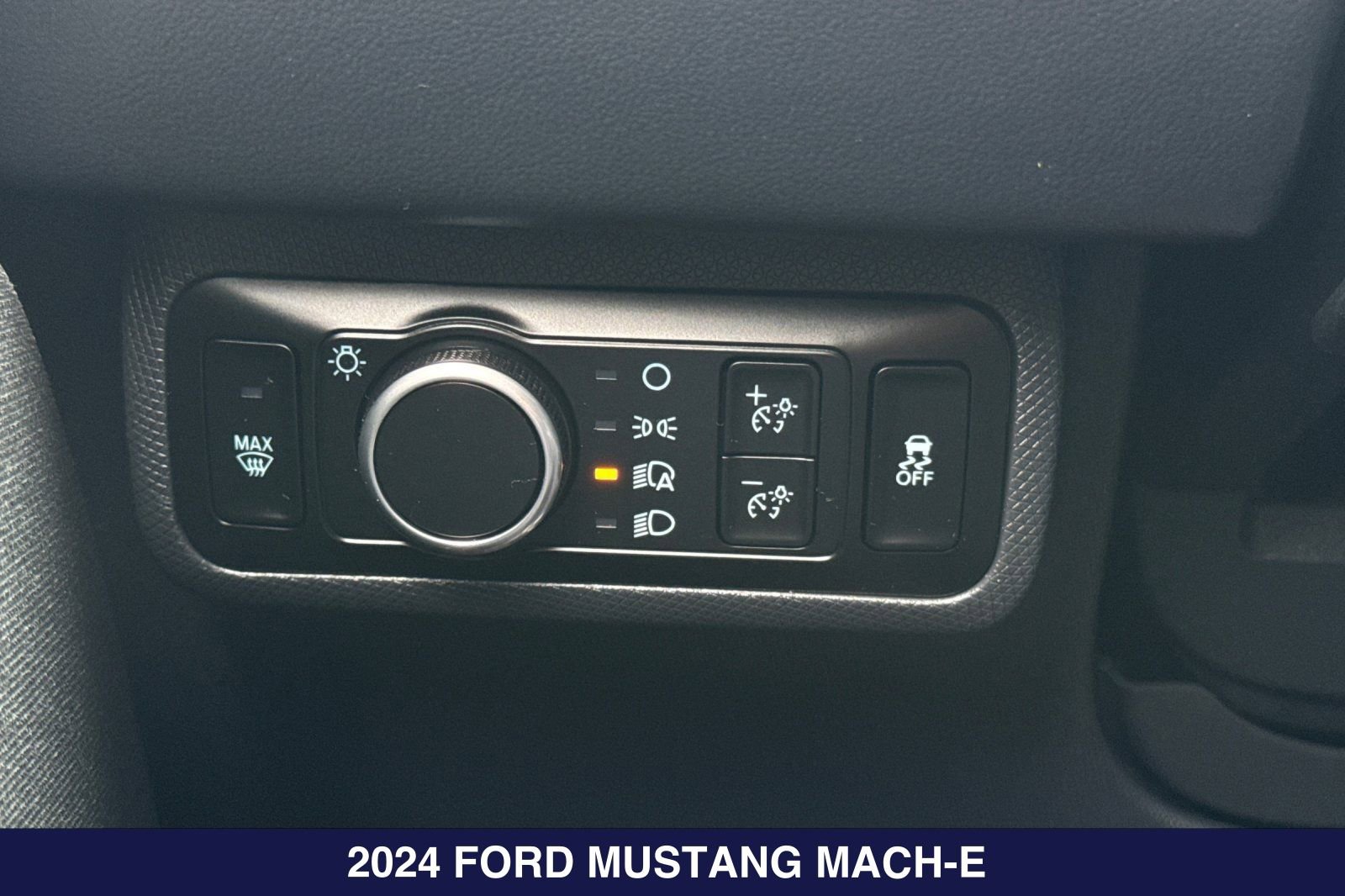 Certified 2024 Ford Mustang Mach-E Select RWD image 31