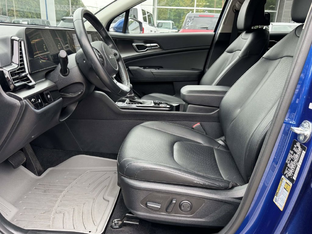 Used 2024 Kia Sportage EX FWD image 21