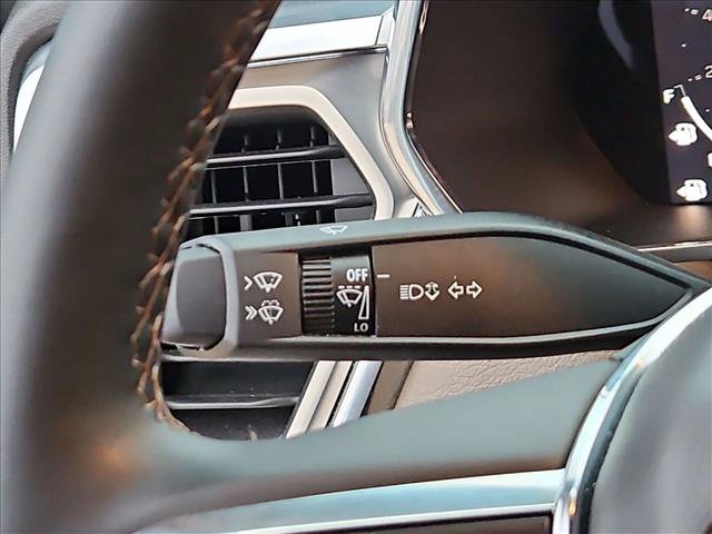 Used 2025 GMC Canyon Denali AWD/4WD image 26