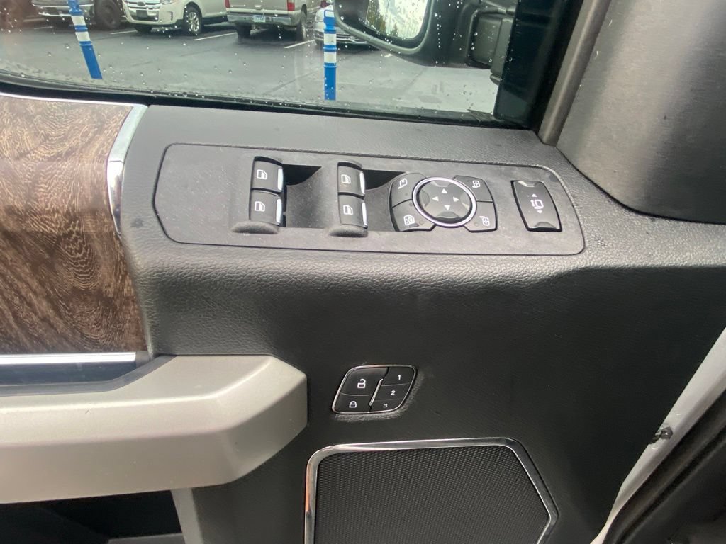 Certified 2019 Ford F250 Lariat w/ Lariat Value Package AWD/4WD image 11