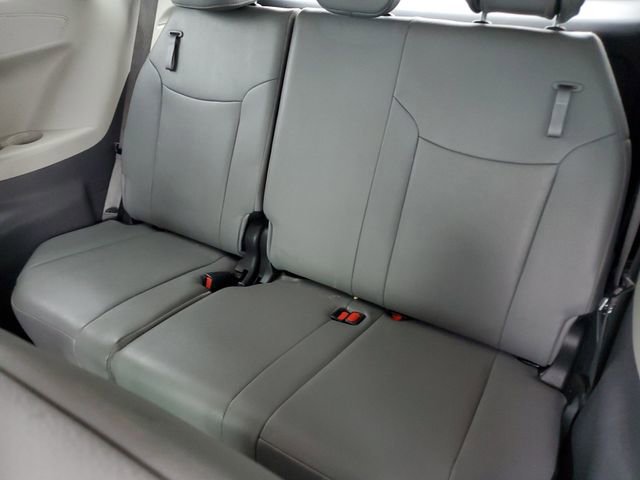 Used 2023 Toyota Sienna XLE image 29