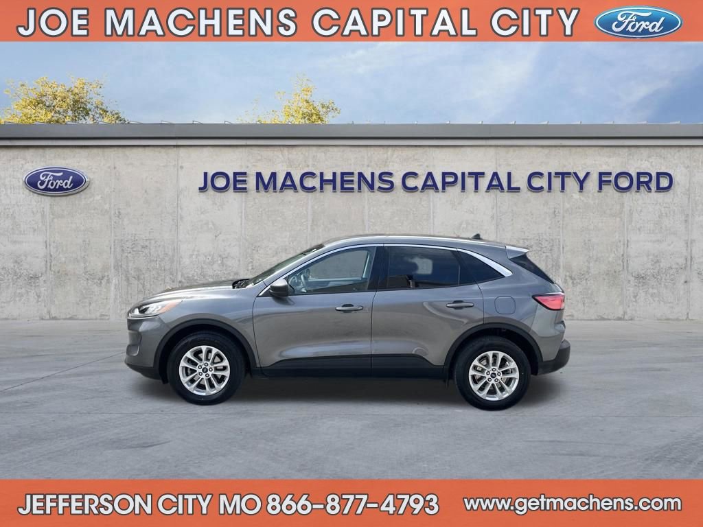 Certified 2022 Ford Escape SE image 2