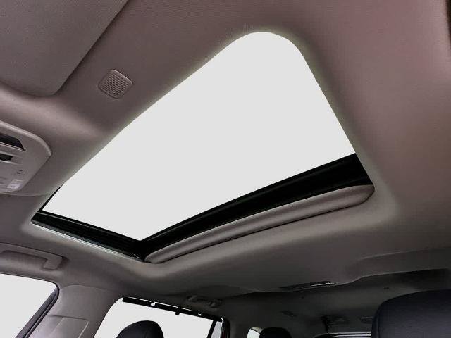 Used 2020 Toyota Highlander XLE FWD image 30