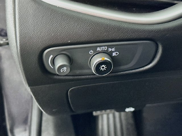 Used 2022 Chevrolet Malibu LS FWD image 14