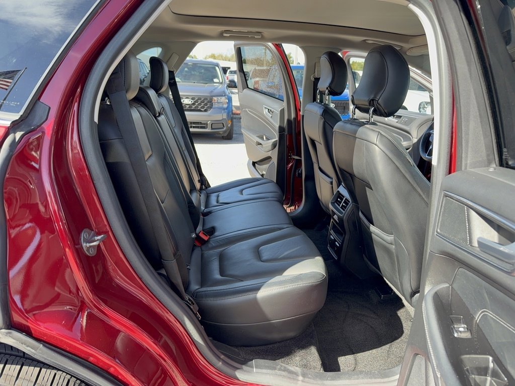 Certified 2017 Ford Edge Titanium w/ Equipment Group 302A image 15