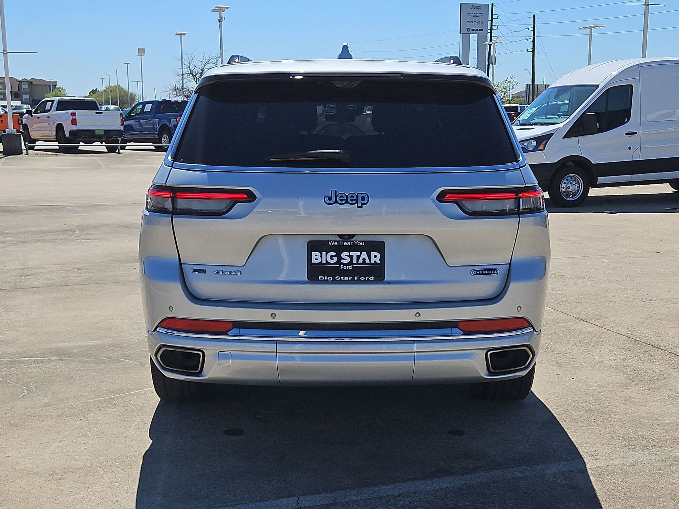 Used 2021 Jeep Grand Cherokee L Overland w/ Luxury Tech Group IV AWD/4WD image 6