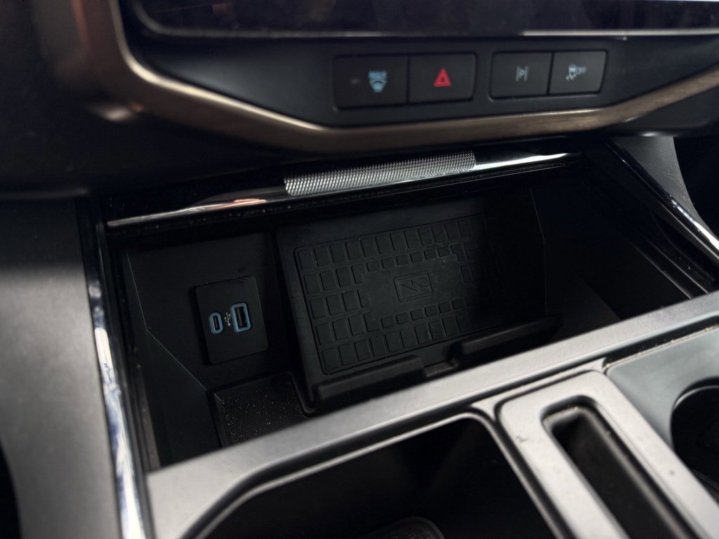 Certified 2022 Ford F150 Lightning Lariat w/ Equipment Group 511A High image 19