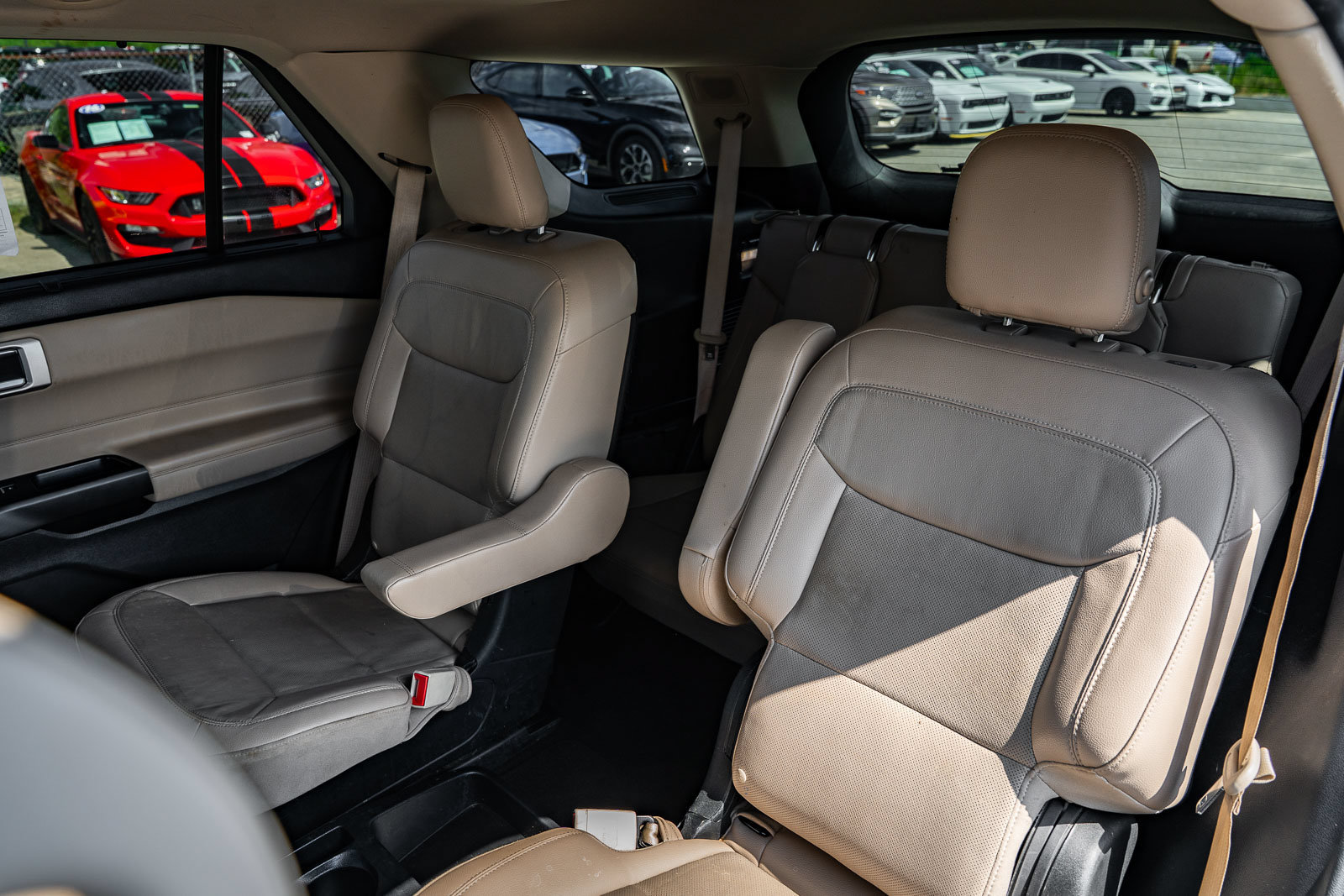 Certified 2020 Ford Explorer Limited RWD image 20