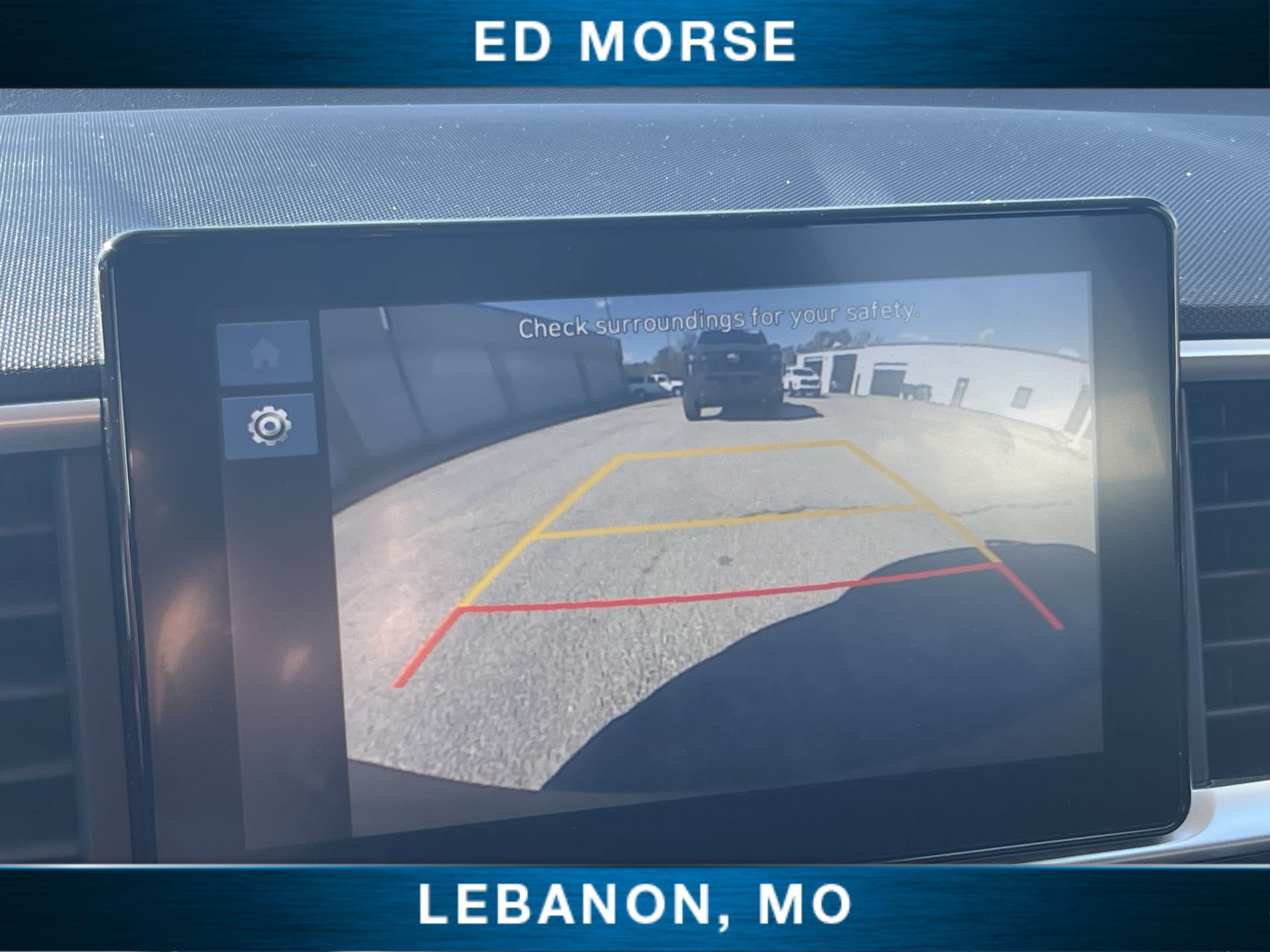 Used 2025 Hyundai Venue SEL FWD image 14