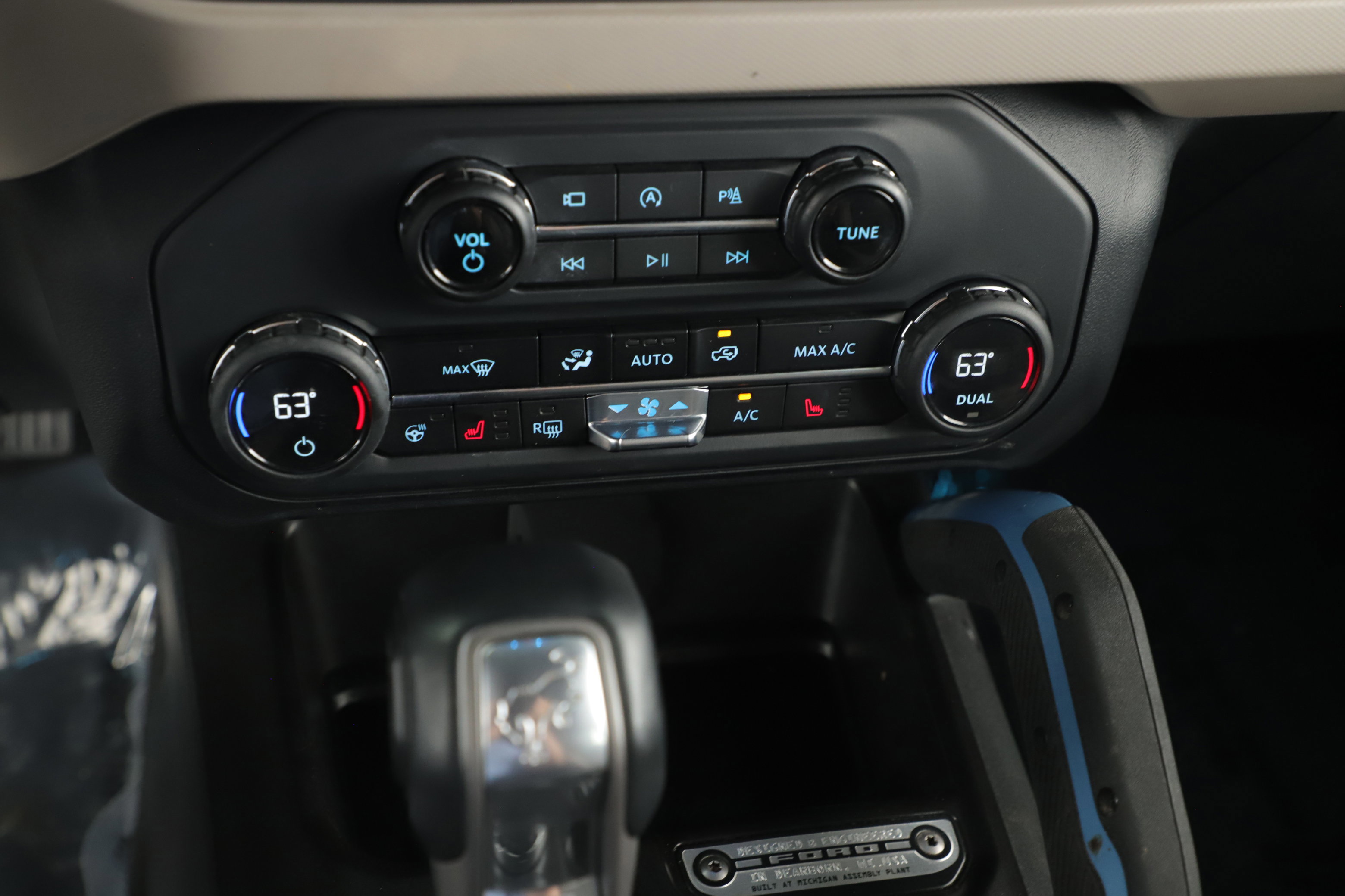 Certified 2023 Ford Bronco Wildtrak image 16