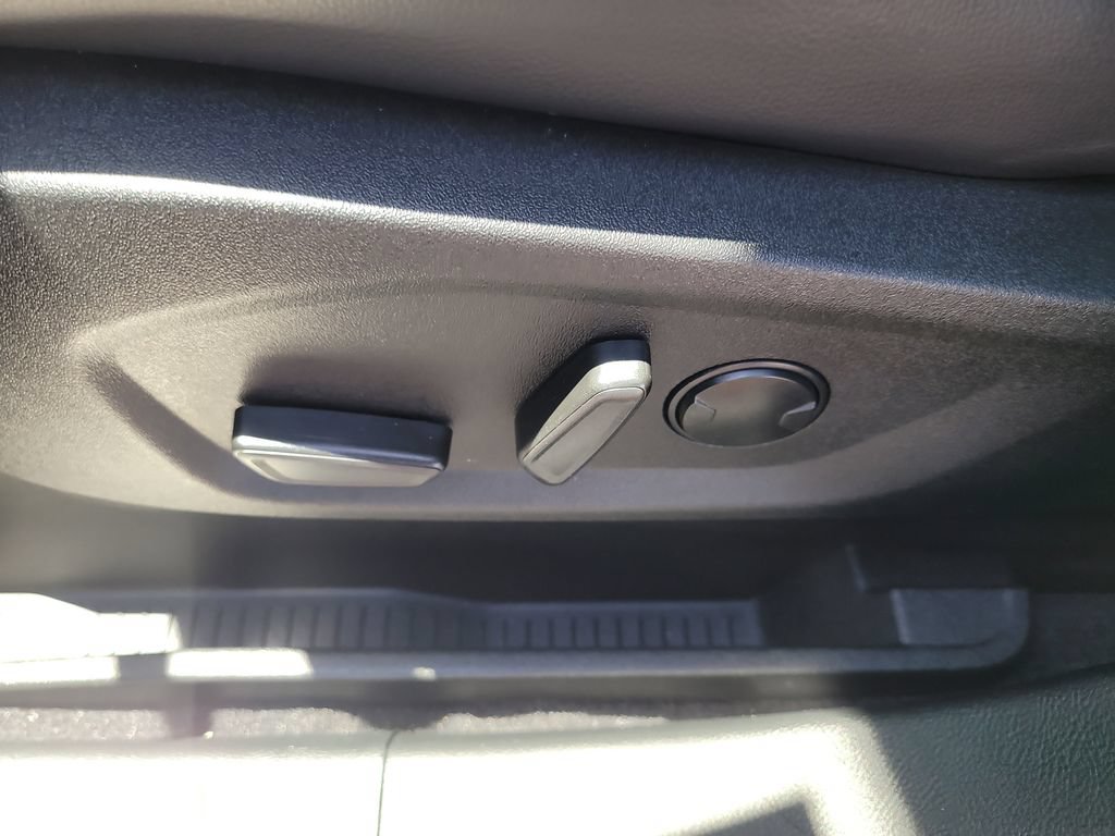 Certified 2024 Ford Edge ST-Line AWD/4WD image 18