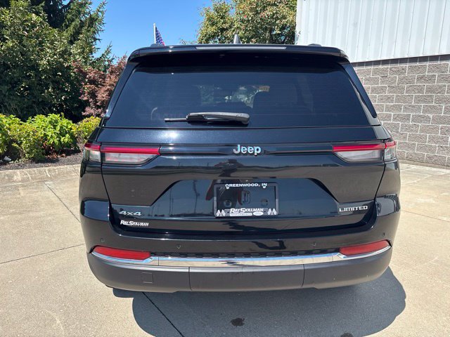 Used 2023 Jeep Grand Cherokee Limited AWD/4WD image 9