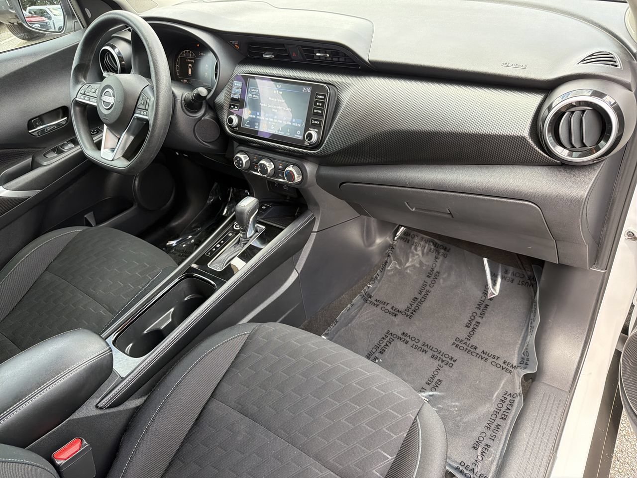 Used 2024 Nissan Kicks SV FWD image 11