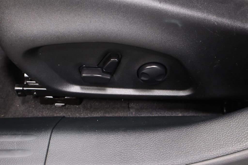 Used 2024 Jeep Compass Limited image 23