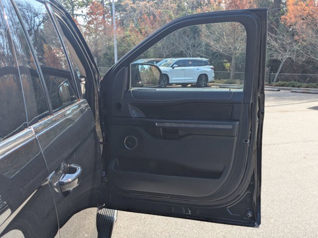 Certified 2022 Ford Expedition Max XLT image 35
