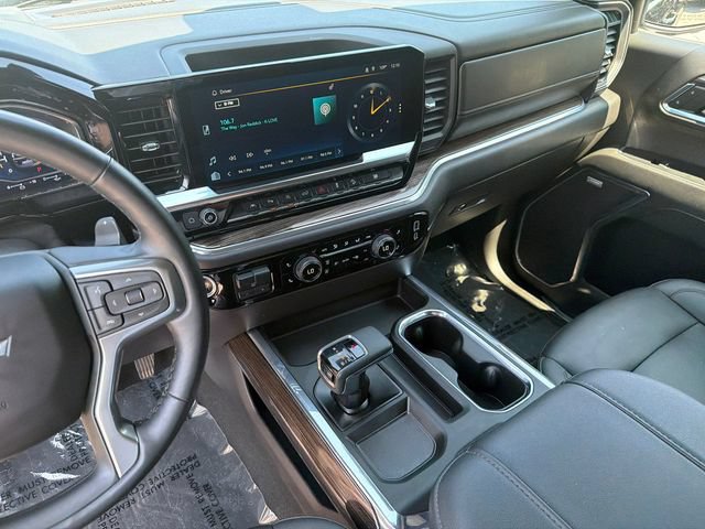 Used 2024 Chevrolet Silverado 1500 LT Trail Boss w/ Convenience Package II AWD/4WD image 29
