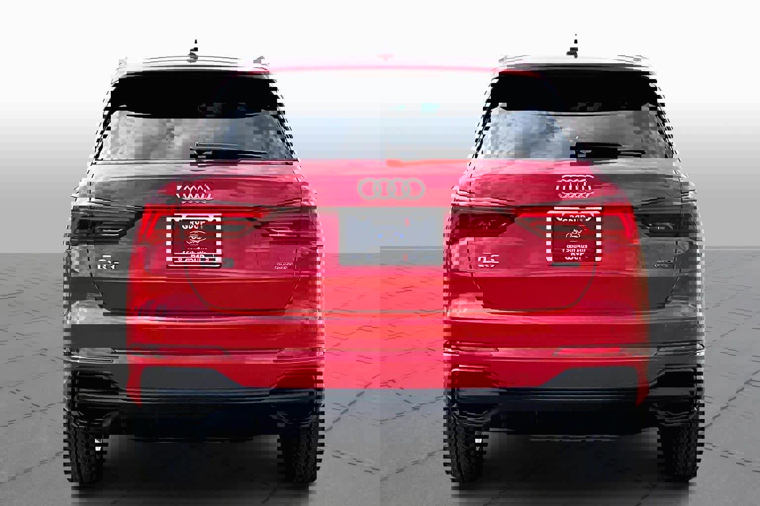 Used 2023 Audi Q3 2.0T Premium Plus image 2