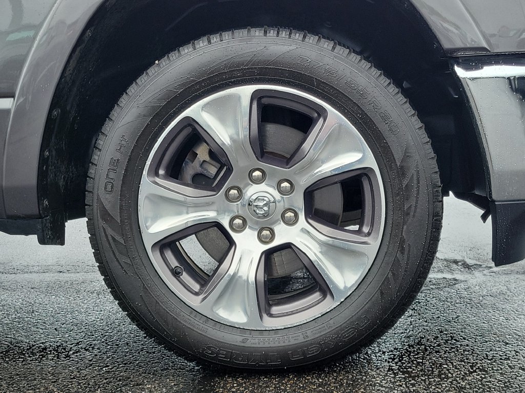 Used 2022 RAM 1500 Laramie AWD/4WD image 9