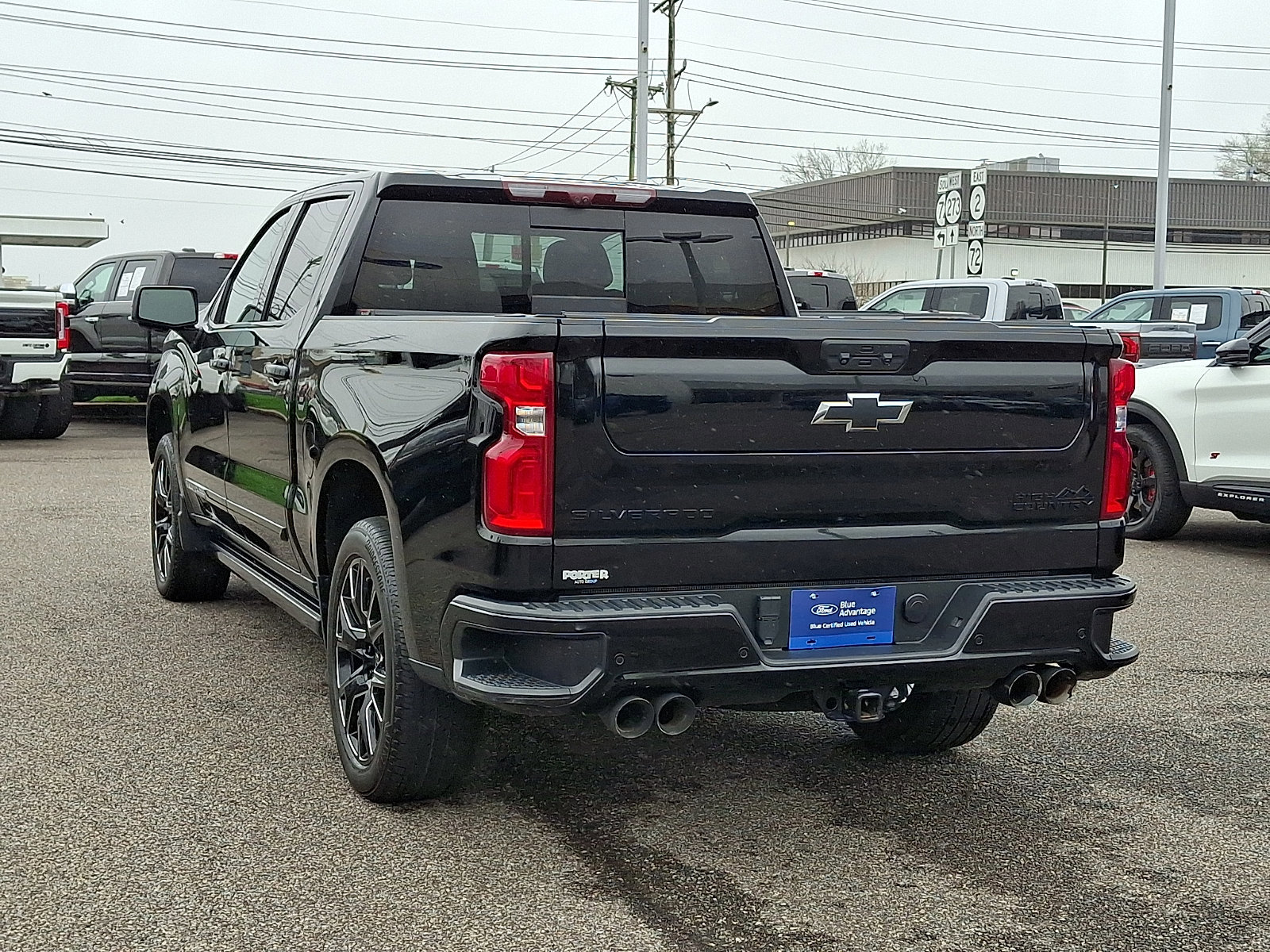 Used 2023 Chevrolet Silverado 1500 High Country w/ High Country Premium Package image 5