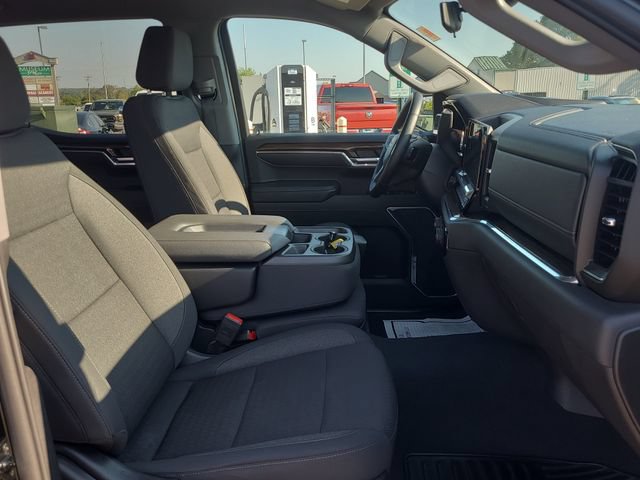 Used 2023 Chevrolet Silverado 1500 LT AWD/4WD image 16