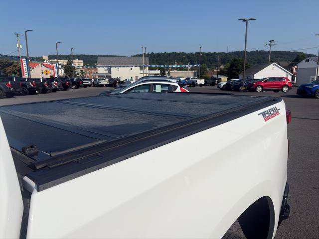 Used 2022 Chevrolet Silverado 1500 Custom Trail Boss w/ LPO, Dark Essentials Package AWD/4WD image 28