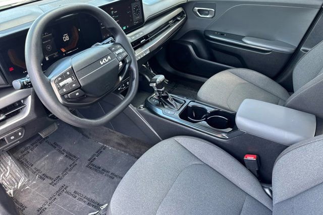 Used 2025 Kia K4 LXS image 11
