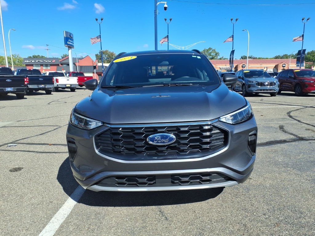 Certified 2024 Ford Escape ST-Line w/ Tech Pack #1 FWD image 3
