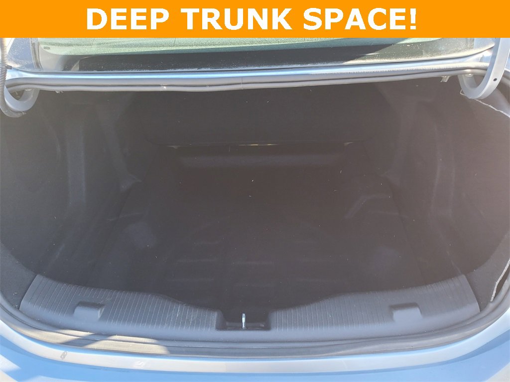 Used 2018 Chevrolet Cruze LS image 6