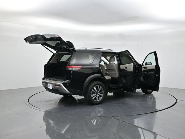 Used 2025 Nissan Pathfinder SL FWD image 52