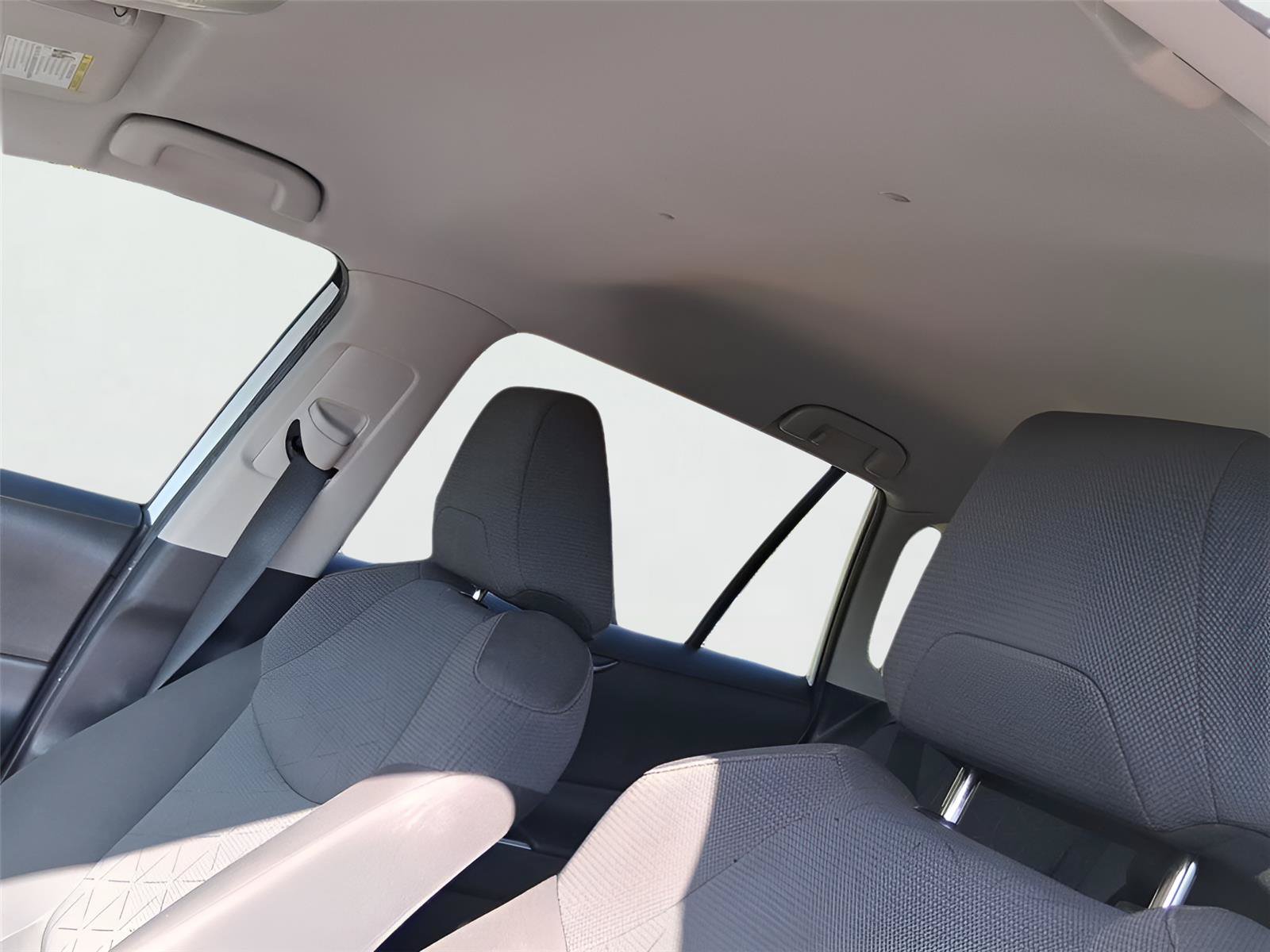 Used 2022 Toyota RAV4 XLE AWD/4WD image 13