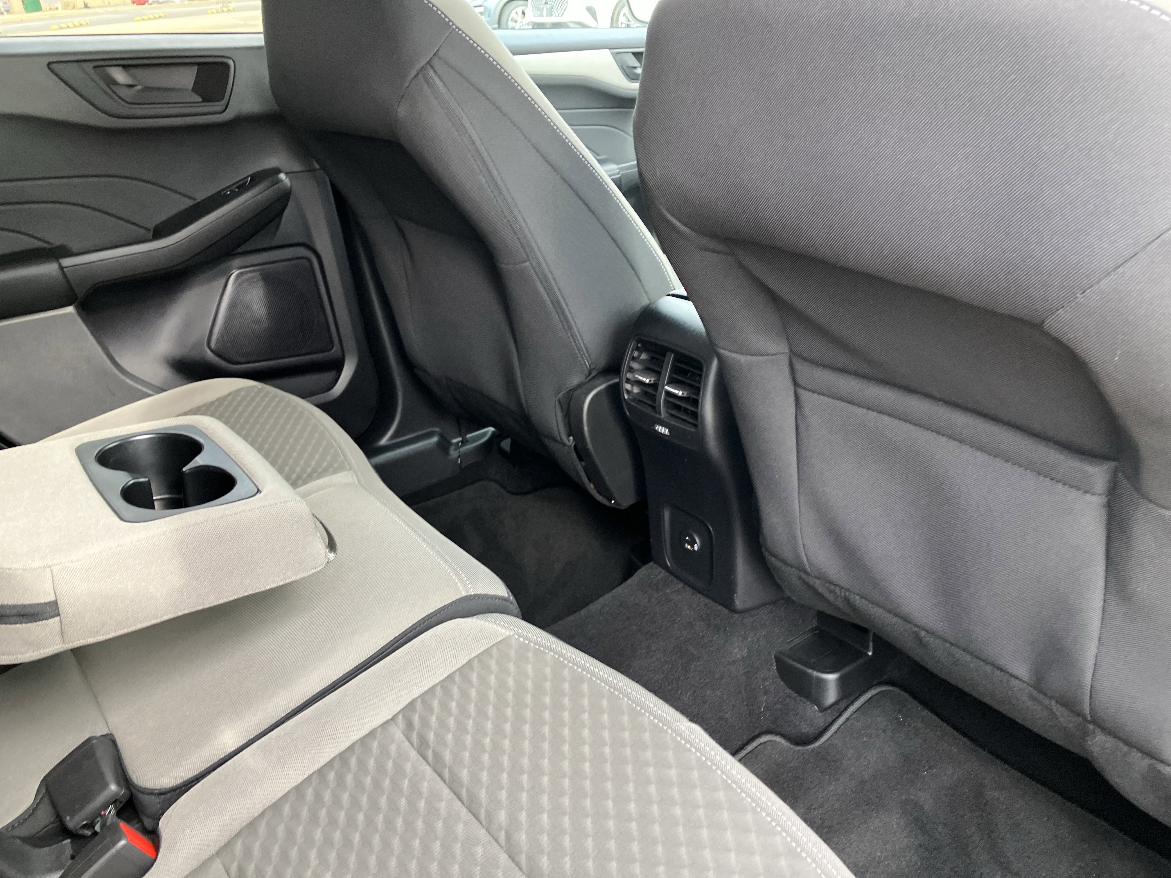 Certified 2022 Ford Escape SE w/ SE Sport Appearance Package image 16