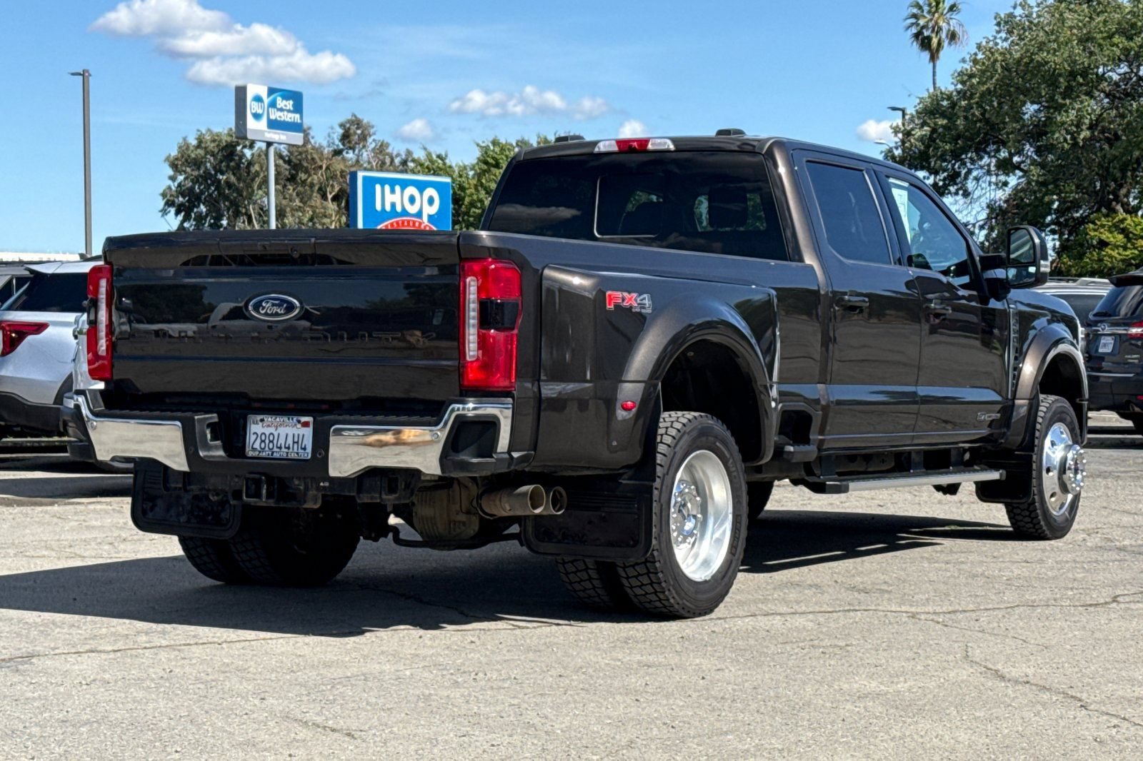 Certified 2024 Ford F450 Lariat w/ FX4 Off-Road Package AWD/4WD image 4
