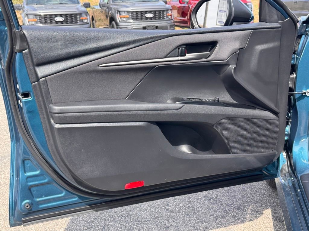 Used 2025 Toyota Camry LE w/ Convenience Package FWD image 15