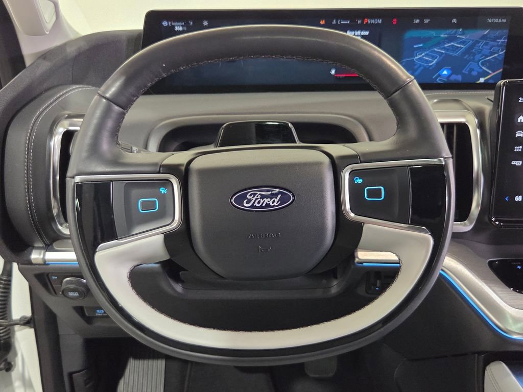 Certified 2025 Ford Expedition Platinum image 23