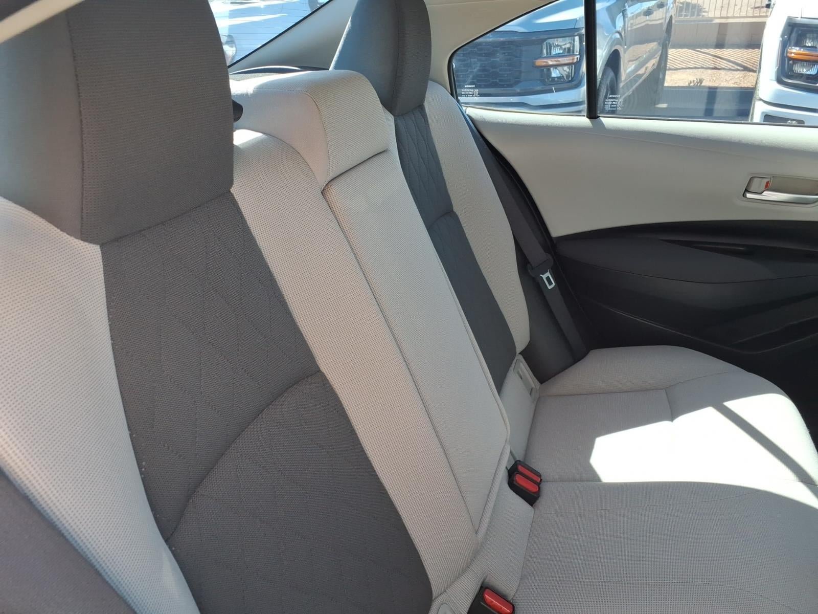 Used 2020 Toyota Corolla LE w/ Carpet Mat Package (TMS) FWD image 15