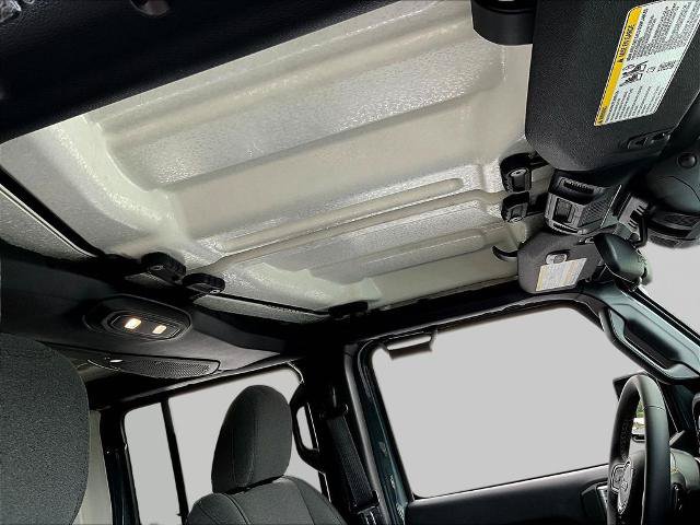 Used 2024 Jeep Wrangler Unlimited w/ Convenience Group AWD/4WD image 26