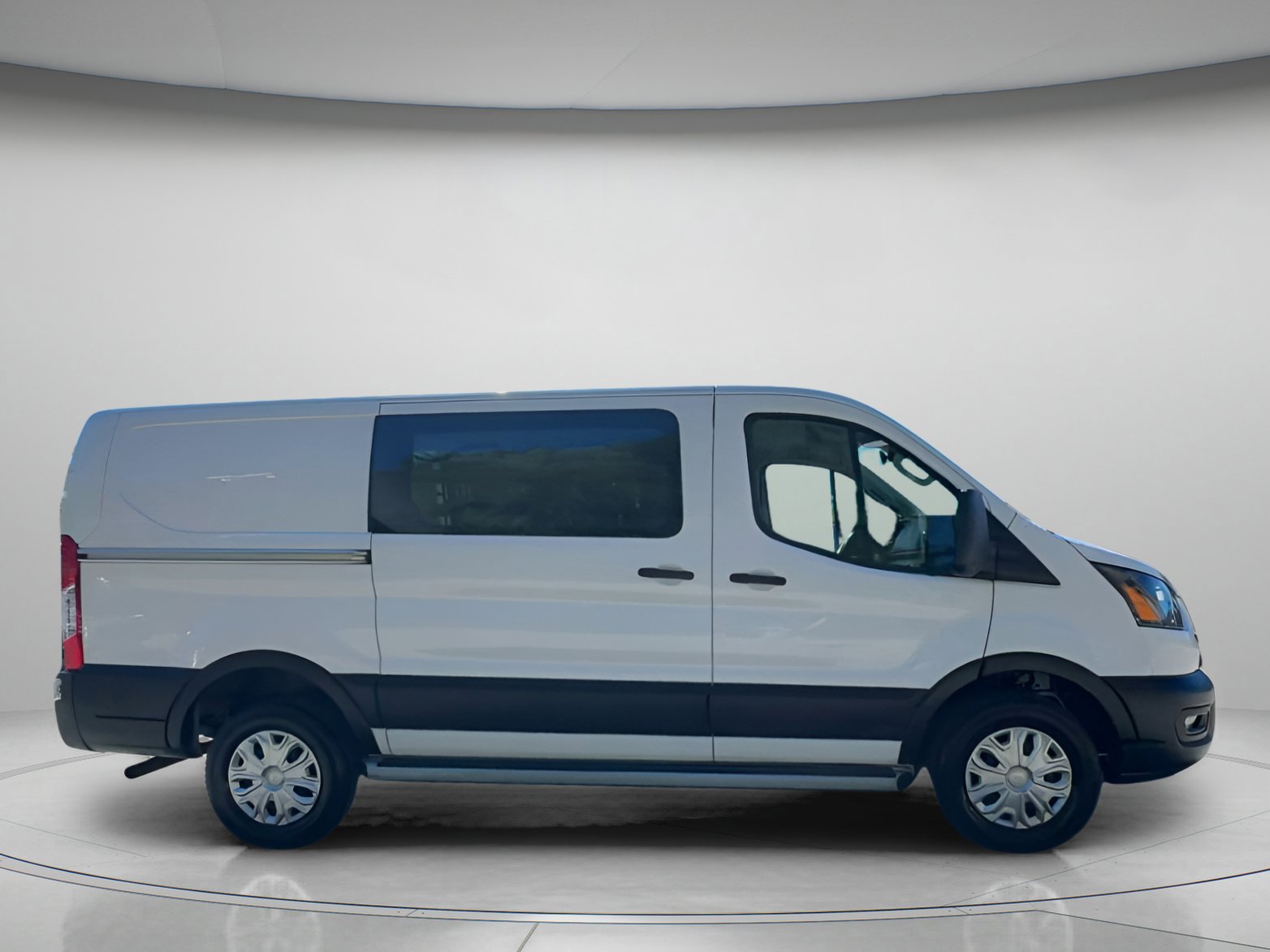 Certified 2024 Ford Transit 250 w/ Exterior Upgrade Package image 25