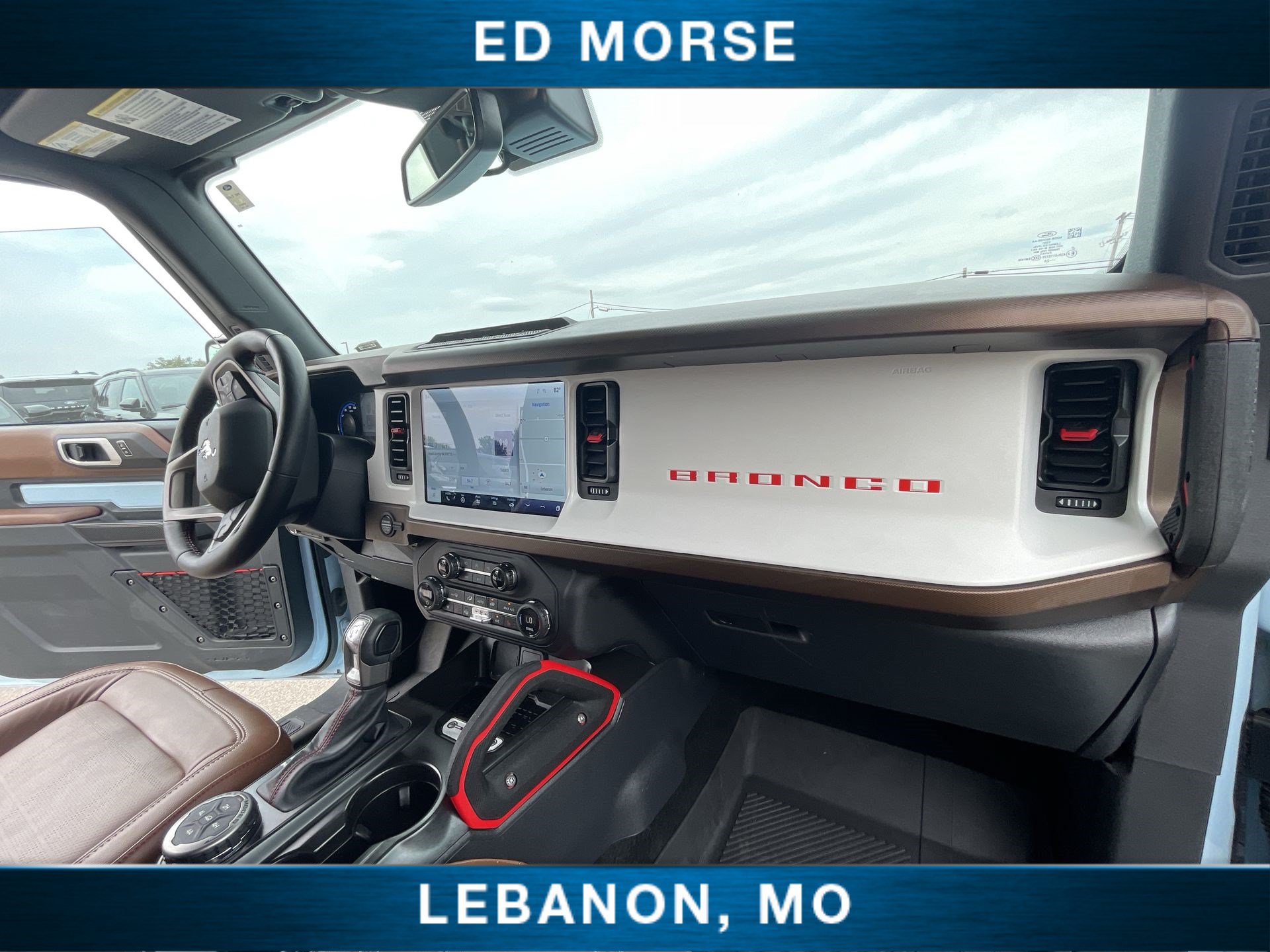 Certified 2024 Ford Bronco Heritage Edition AWD/4WD image 28