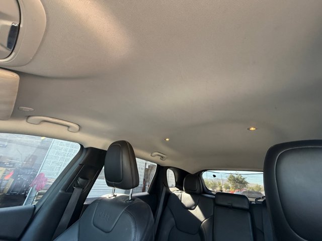 Used 2020 Jeep Cherokee Latitude Lux w/ Comfort/Convenience Group AWD/4WD image 33
