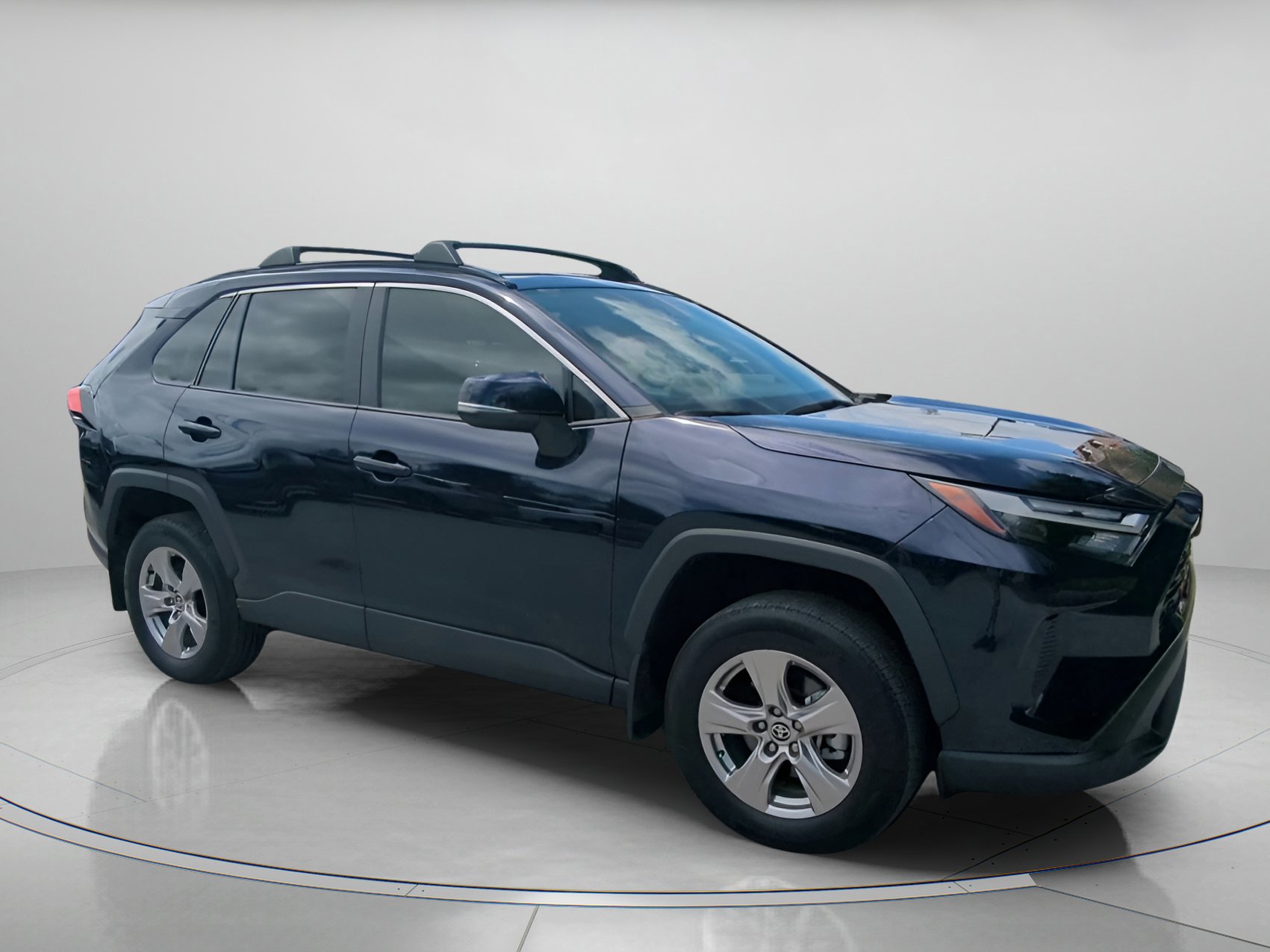 Used 2025 Toyota RAV4 XLE w/ Convenience Package FWD image 32